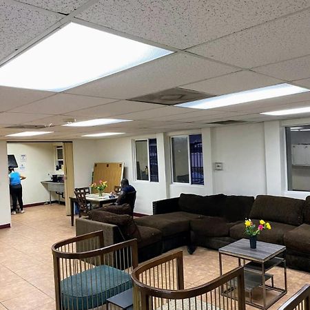 Van Nuys Downtown Paradise Лос Анджелис Екстериор снимка